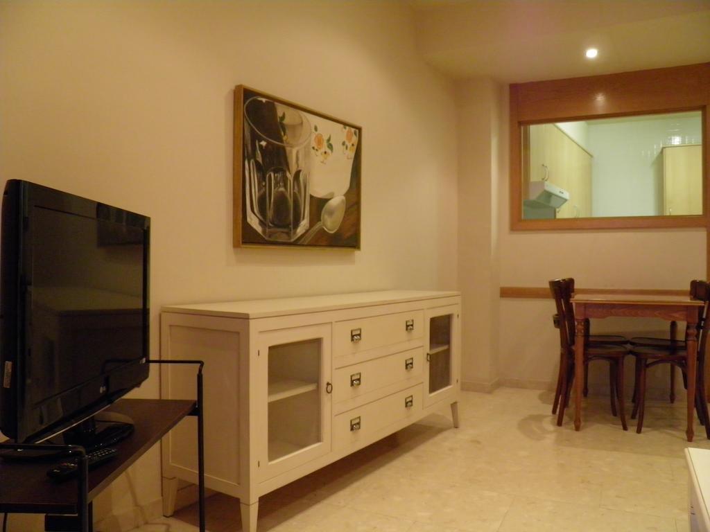 Apartaments St. Jordi Comtal Барселона Екстер'єр фото