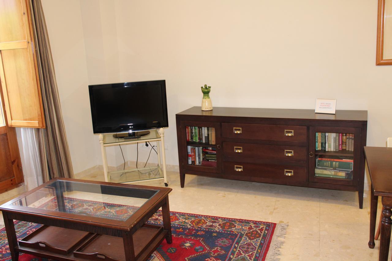 Apartaments St. Jordi Comtal Барселона Екстер'єр фото