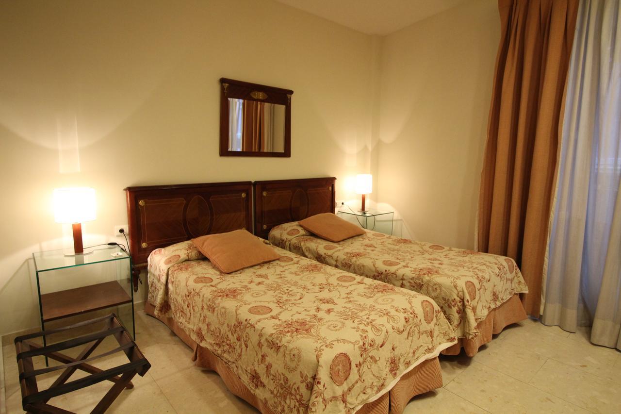 Apartaments St. Jordi Comtal Барселона Екстер'єр фото