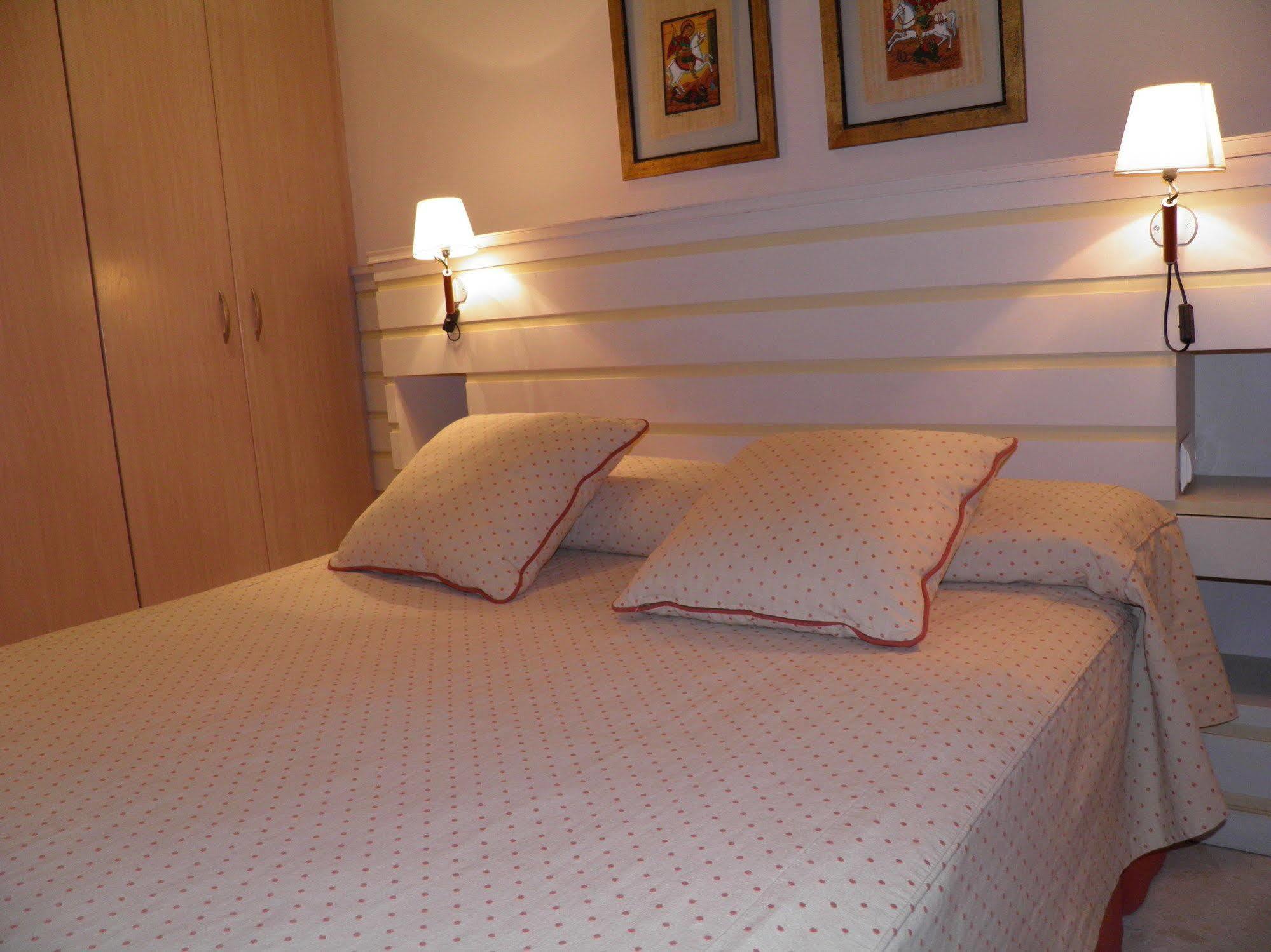 Apartaments St. Jordi Comtal Барселона Екстер'єр фото