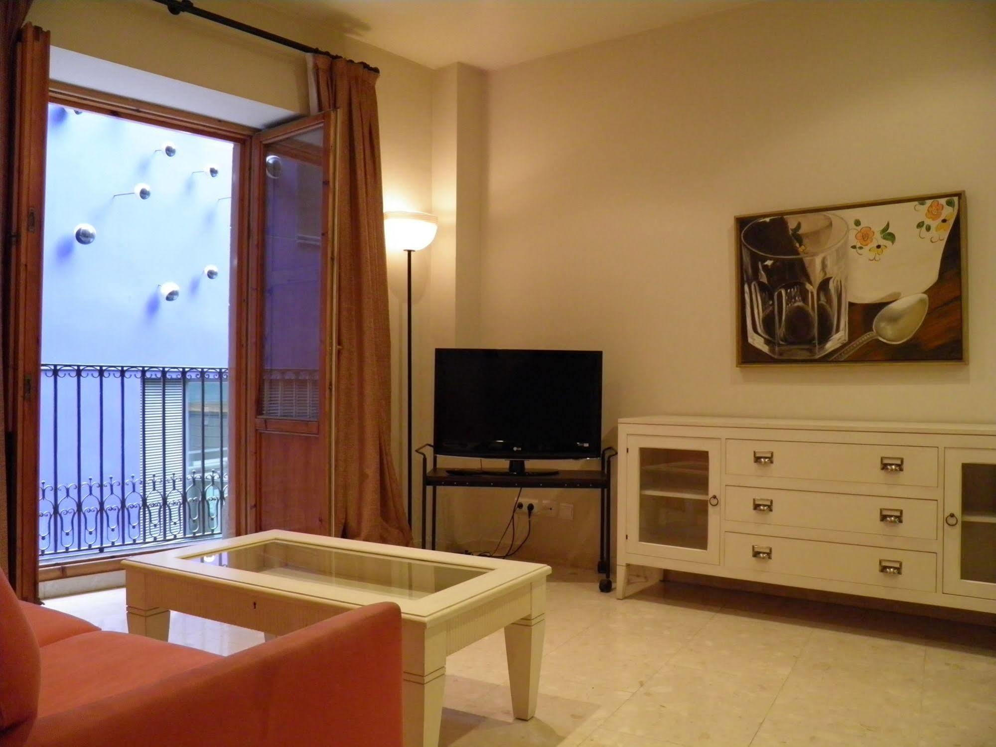 Apartaments St. Jordi Comtal Барселона Екстер'єр фото