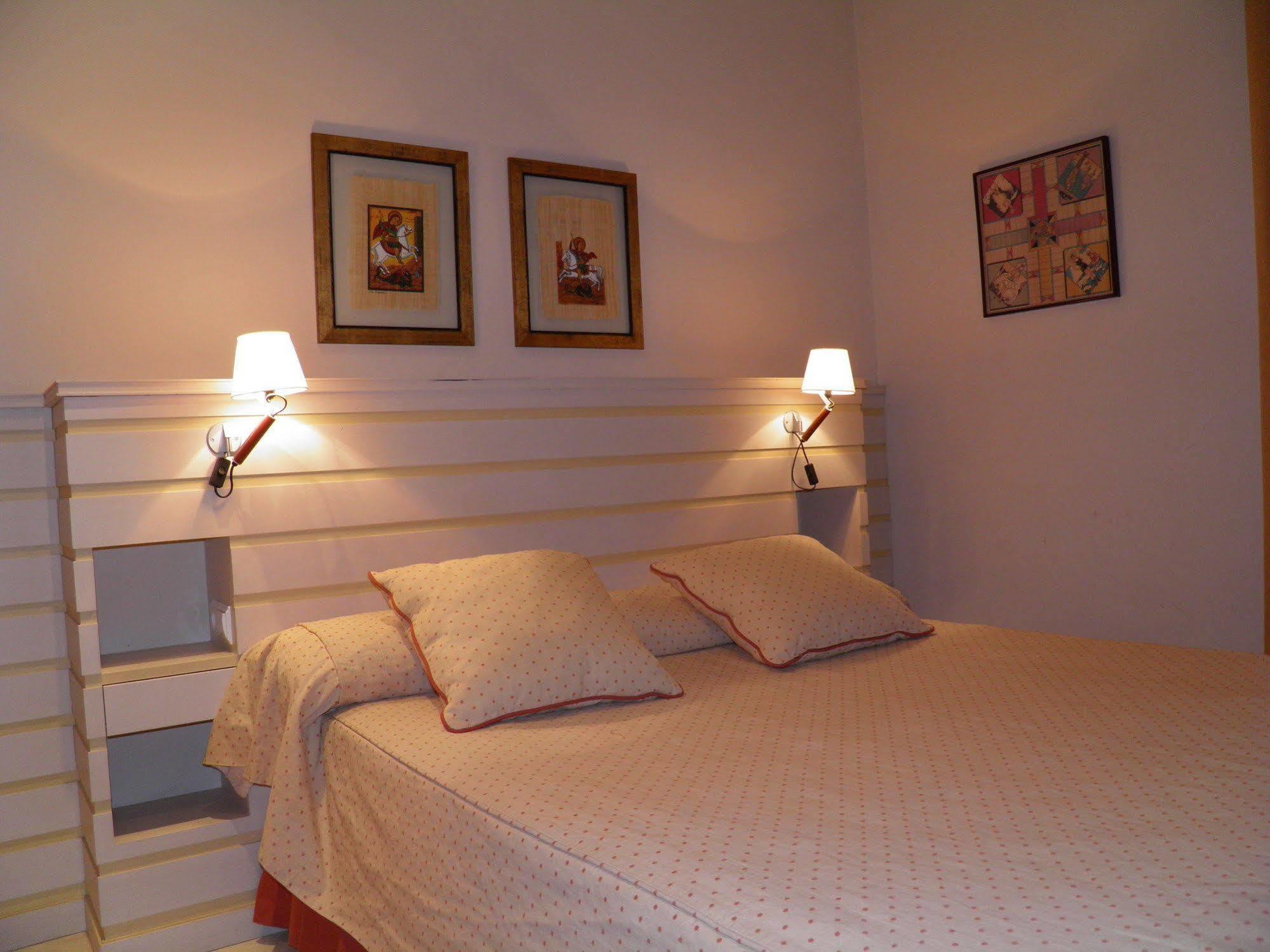 Apartaments St. Jordi Comtal Барселона Екстер'єр фото