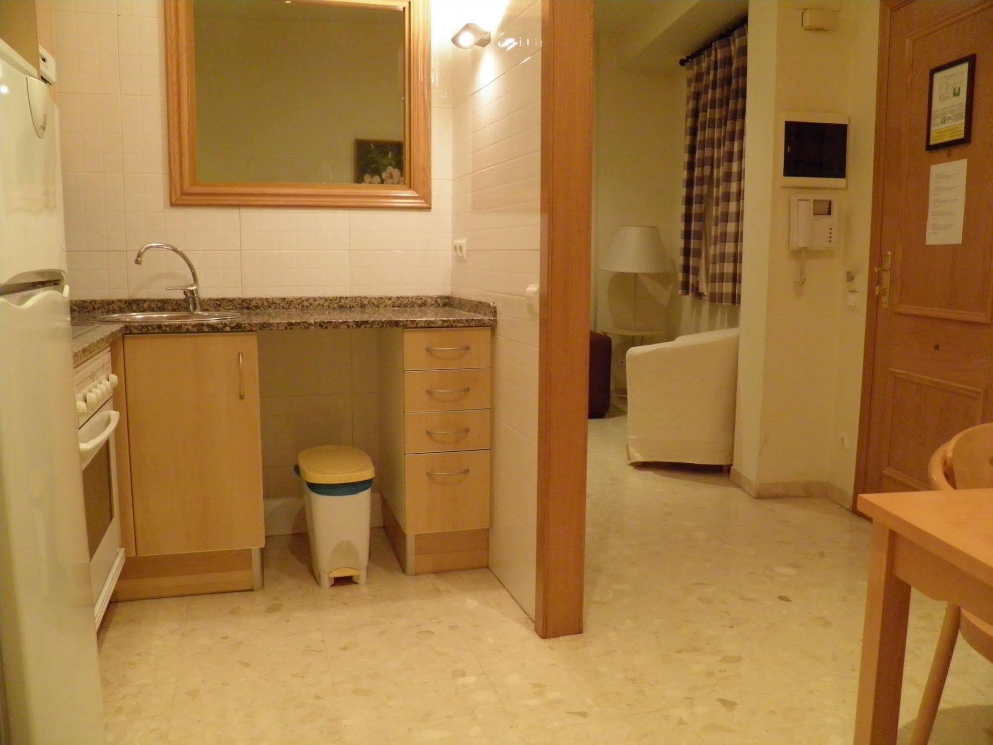 Apartaments St. Jordi Comtal Барселона Екстер'єр фото