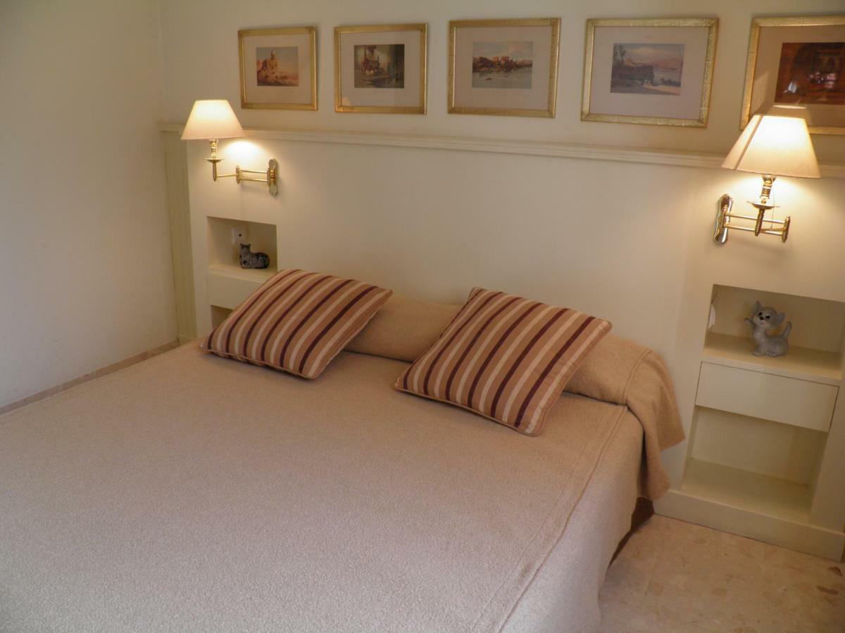 Apartaments St. Jordi Comtal Барселона Екстер'єр фото